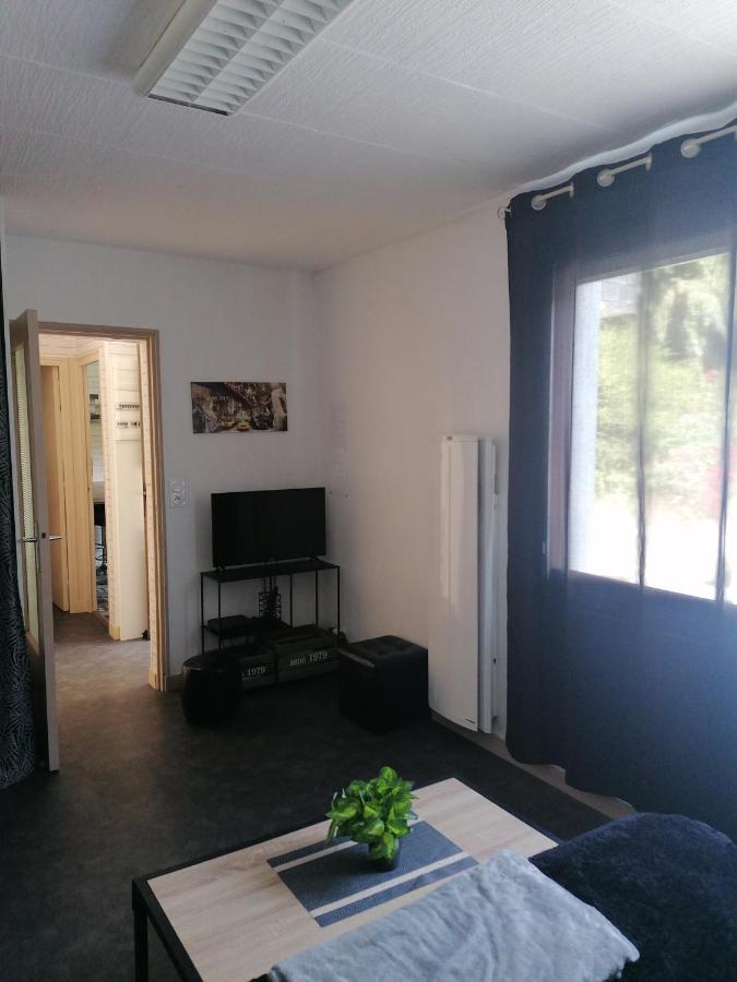 Charmant Appartement Entre Vitre Et Fougeres Chatillon-en-Vendelais ภายนอก รูปภาพ